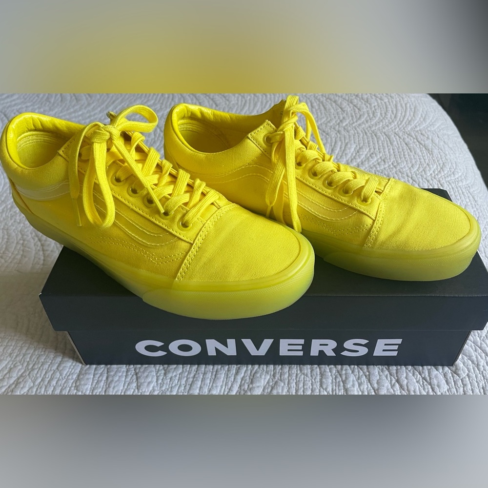 Yellow Converse. Unisex- Mens 6, Womens size 8